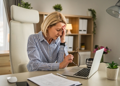 A woman having a headache